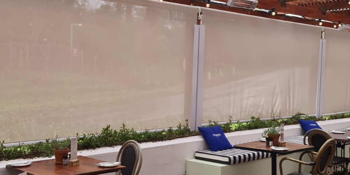 Restaurant blinds